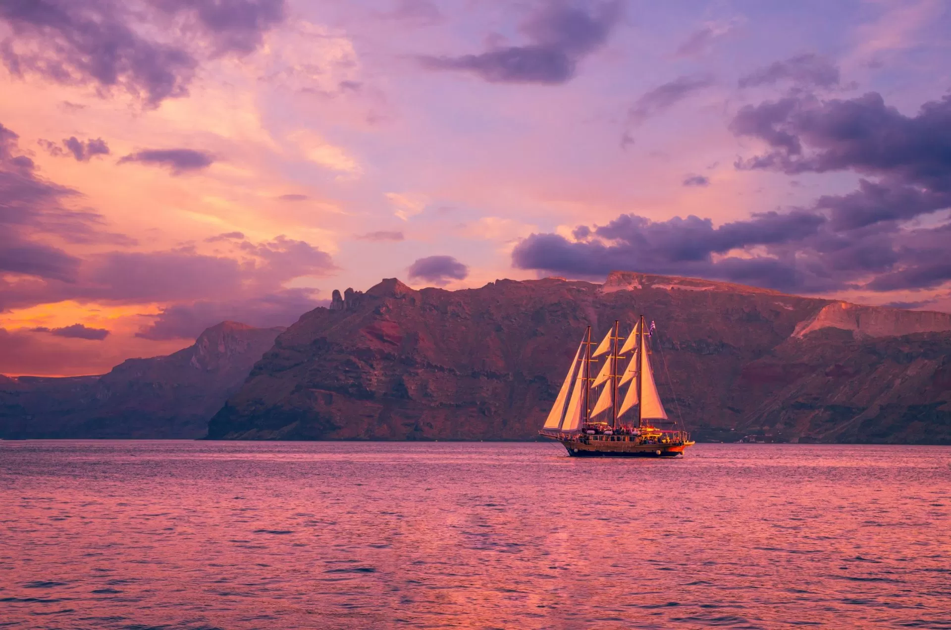 Santorini Volcano Sunset Cruise | MyGreece