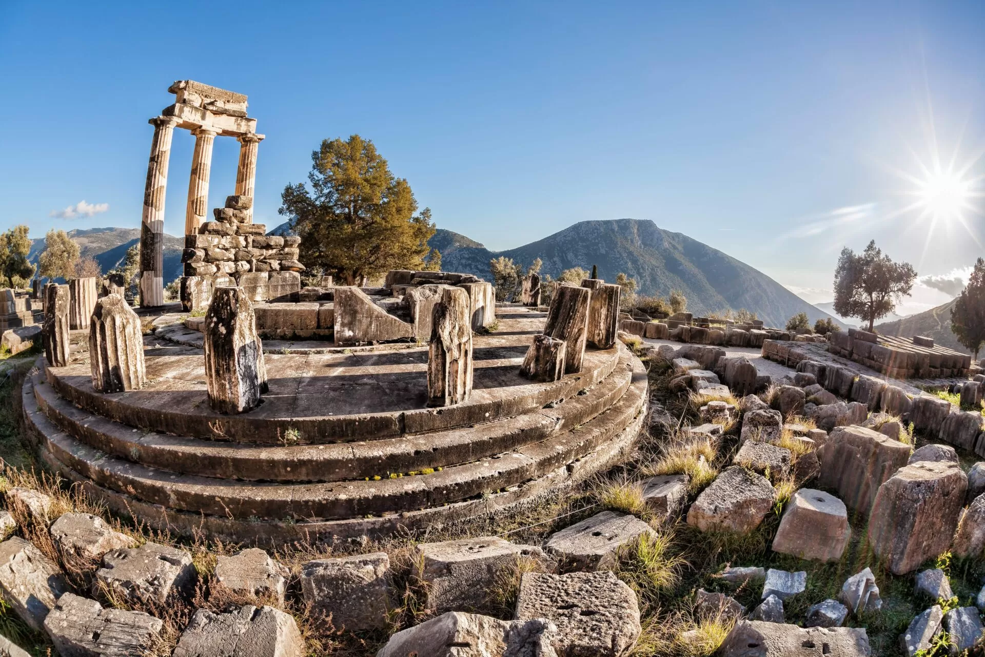 MyGreece | My Delphi & Korykion Antron Cave